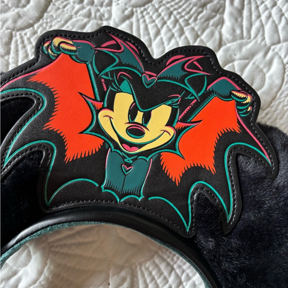 Disney Halloween Minnie Mouse Bat Ghouls Glow in the Dark Ears Headband